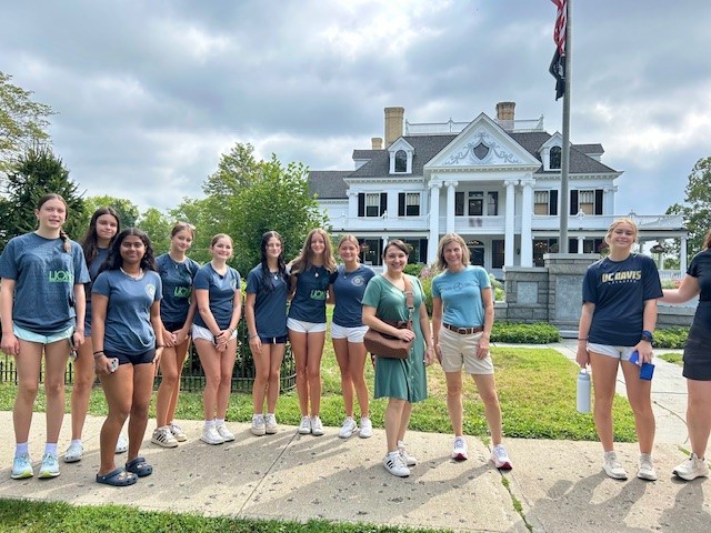 Walk And Talk Group W House